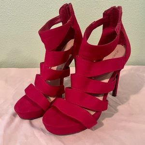 Red stiletto heels 7 1/2